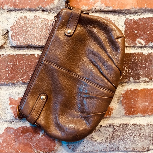 Coach Wristlet / Clutch with Gold Chain Detail - Picture 4 of 5